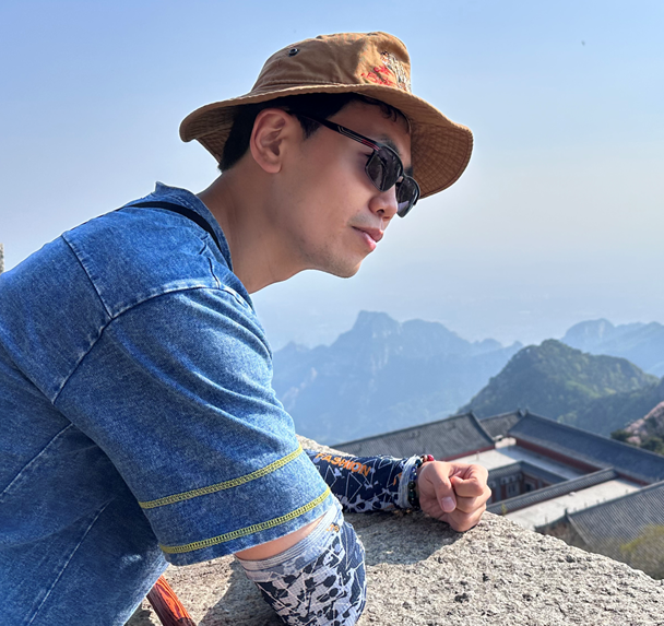 Yuyang Xie
